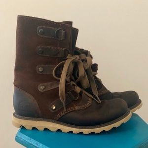 Sorel Joan of Arctic Leather Combat Style Boots